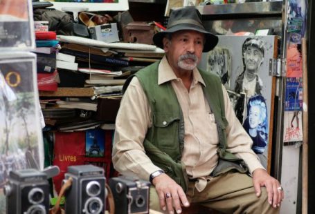 Voice Shopping - Old person selling vintage stuff