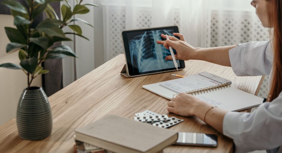 Alternatives to Big Brand Tablets — image on tablet